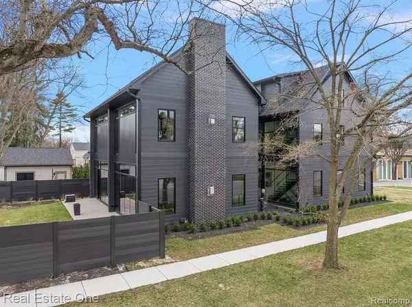 Birmingham, MI 48009,1723 BIRMINGHAM Boulevard