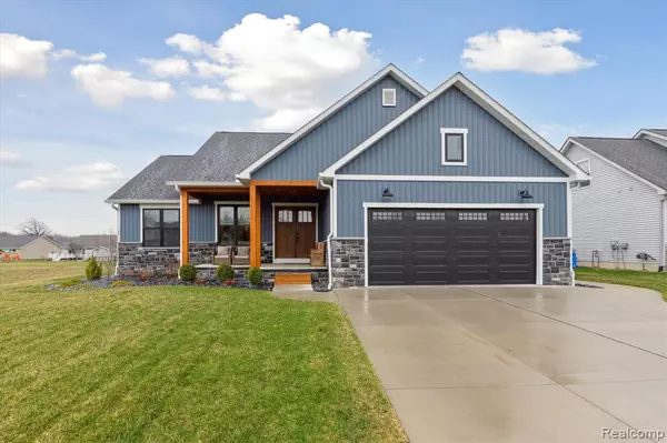 Almont, MI 48003,5173 June Drive