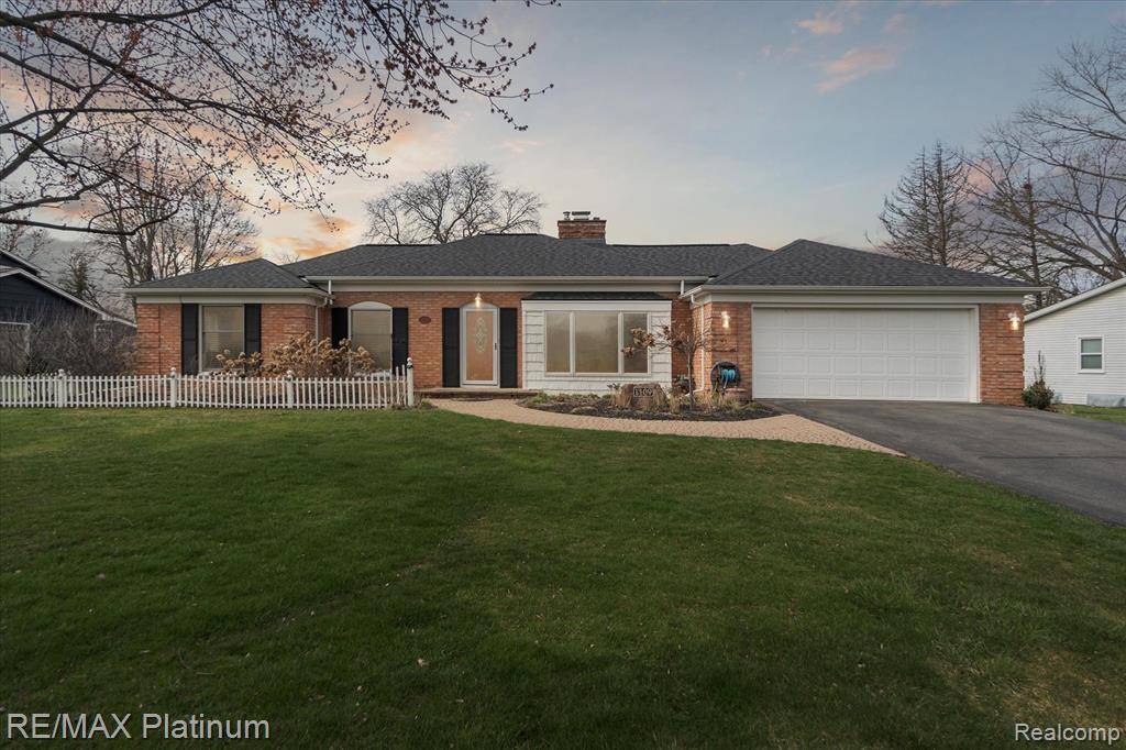 1109 WOODVIEW Drive, Flint, MI 48507