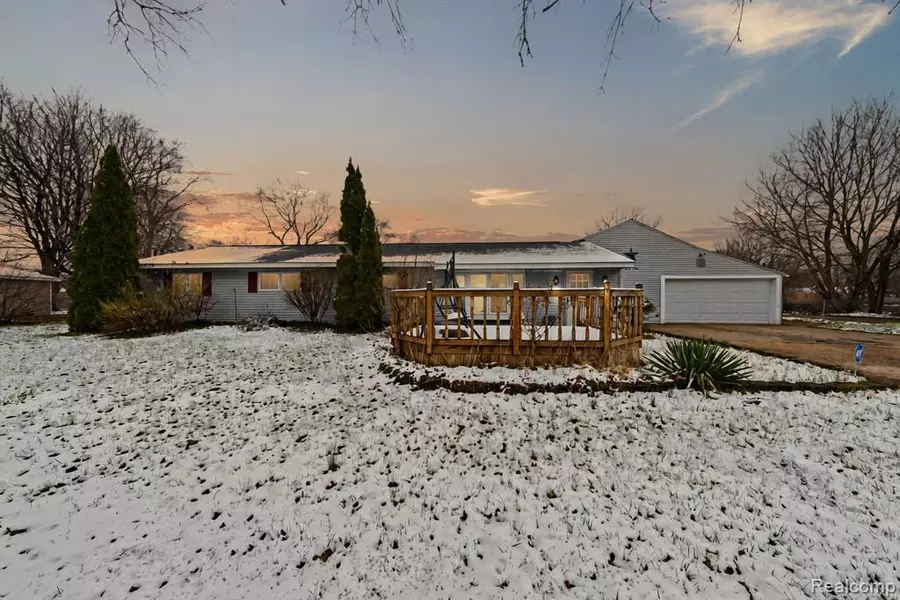 5686 EVEREST Drive, Clarkston, MI