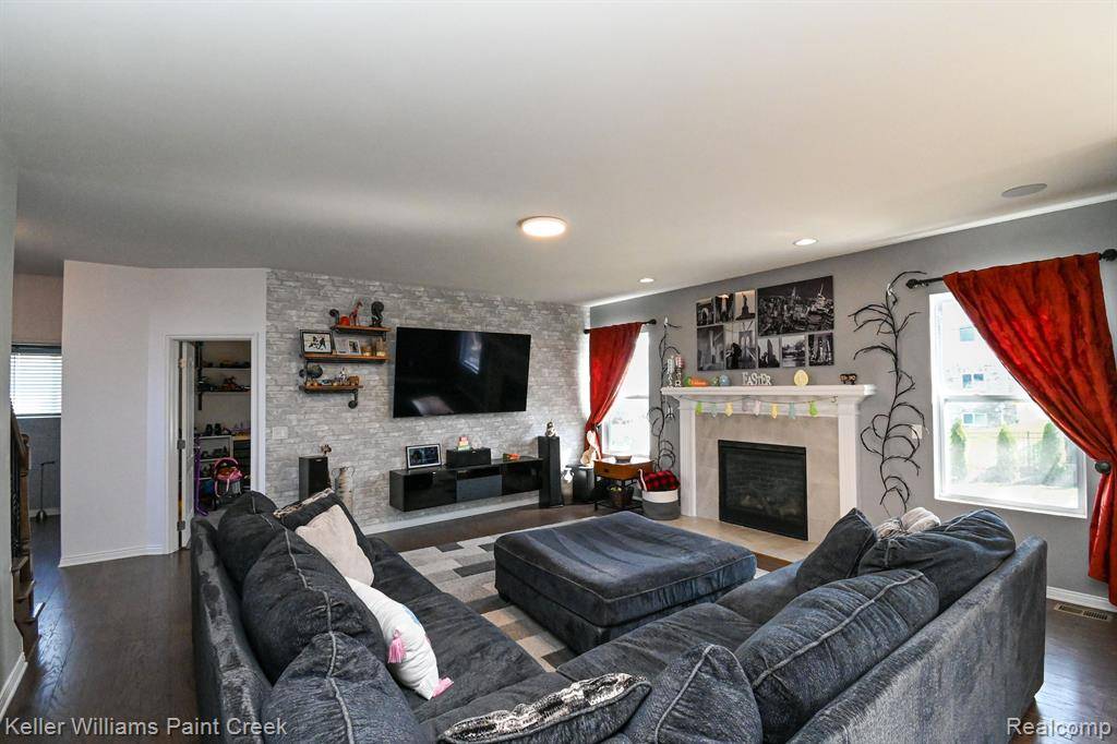 Rochester Hills, MI 48309,3399 MILDRED Avenue