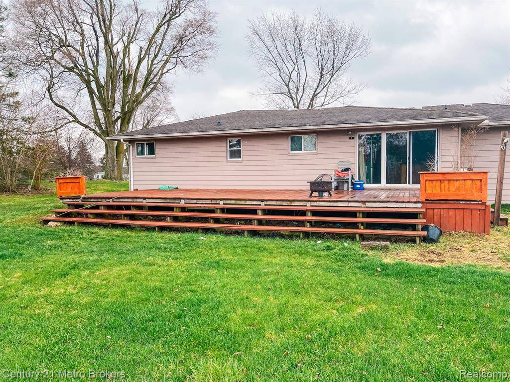 Columbiaville, MI 48421,4354 LAPEER Street