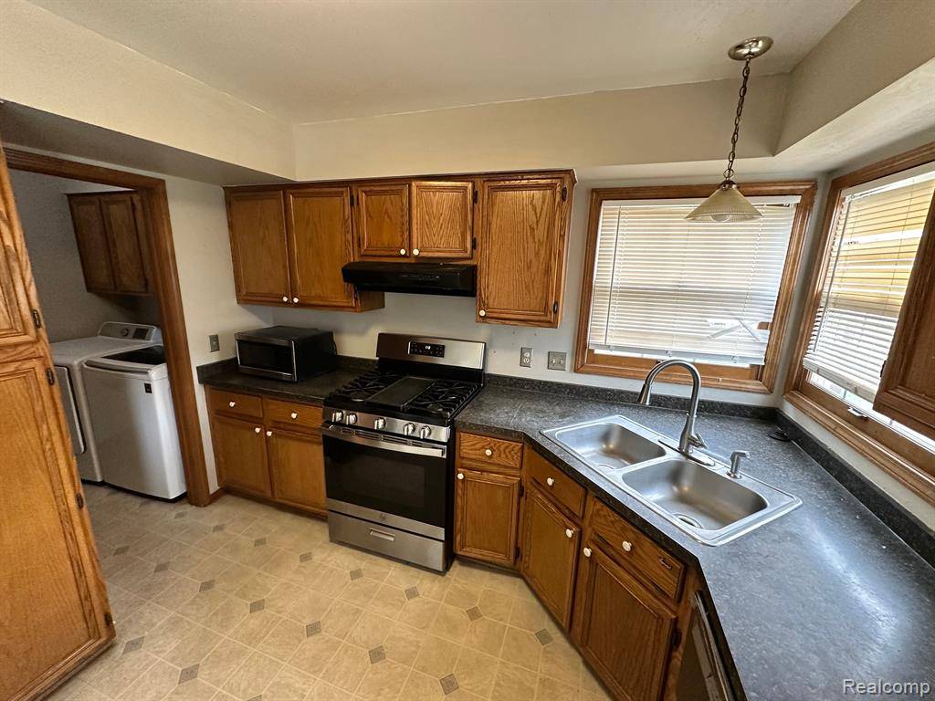 Rochester Hills, MI 48307,577 LEXINGTON Drive