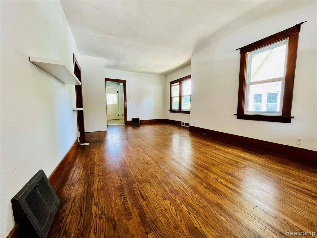 Royal Oak, MI 48067,716 CATALPA Drive