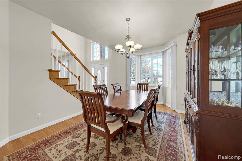 Sterling Heights, MI 48310,2094 OAKCREST Road