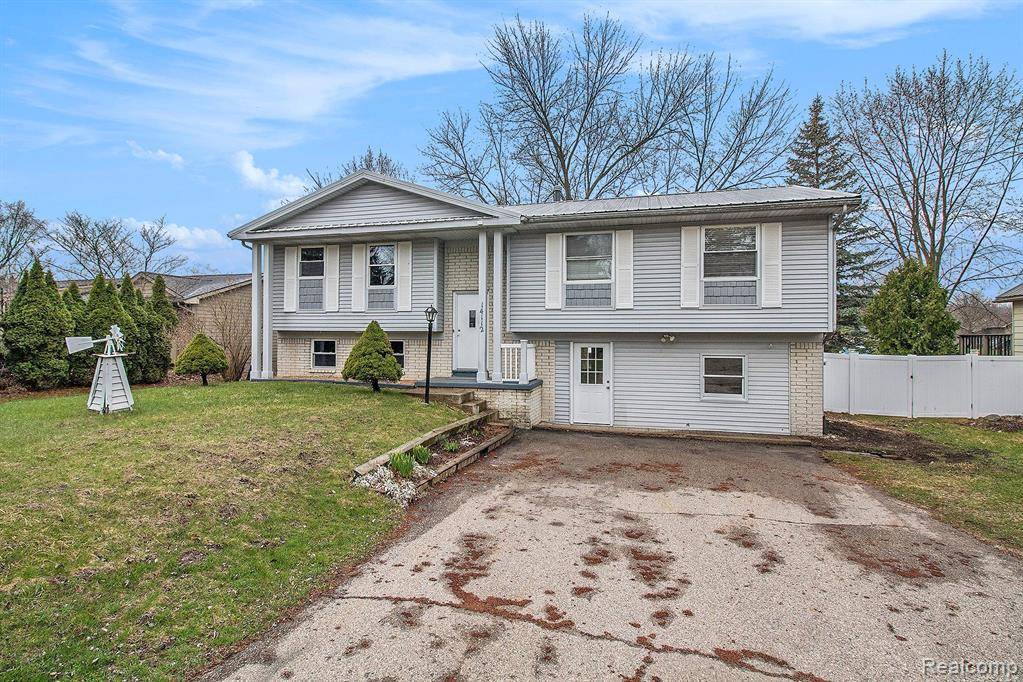 14112 NORTH Road, Fenton, MI 48430