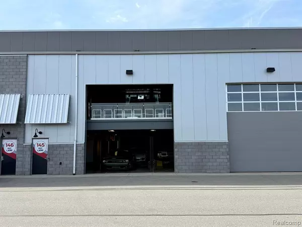 145 PIT Lane, Pontiac, MI 48341