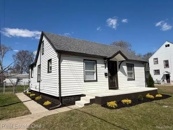 25740 POWERS Avenue, Dearborn Heights, MI 48125
