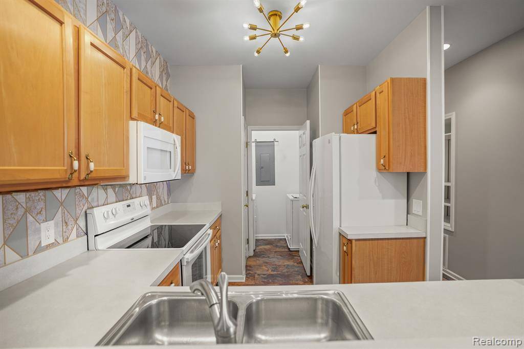 Grand Blanc, MI 48439,10025 Sunrise Drive