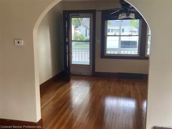 Saint Clair Shores, MI 48080,22106 AVALON Street