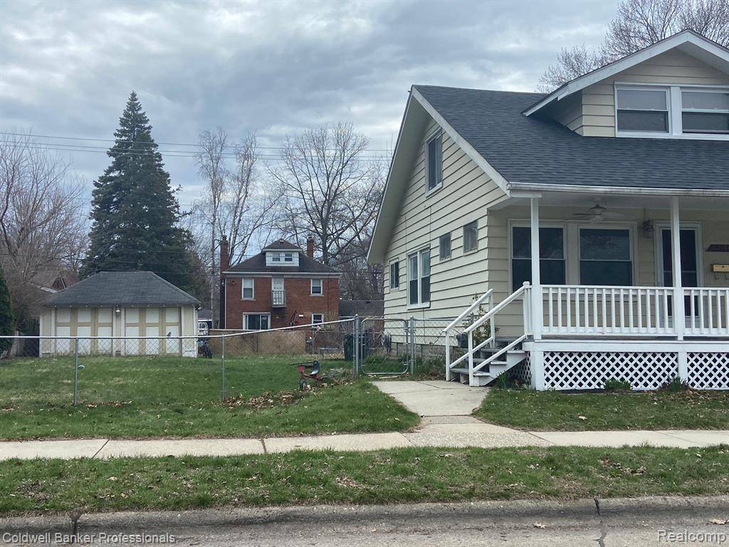 Saint Clair Shores, MI 48080,22106 AVALON Street