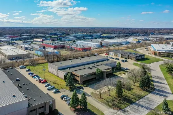 Fraser, MI 48026,33842 JAMES J POMPO Drive