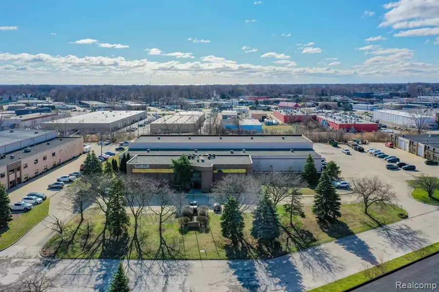 33842 JAMES J POMPO Drive, Fraser, MI 48026