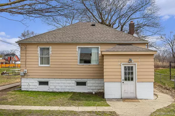 Rockwood, MI,35611 LELAND Street