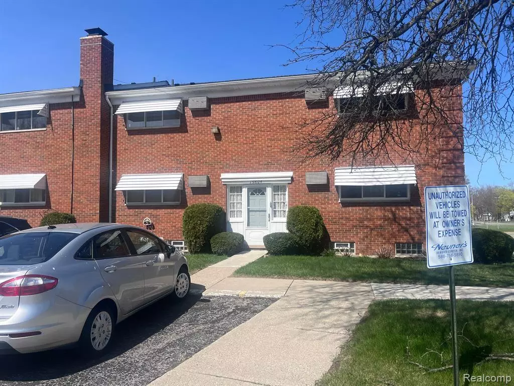 Harper Woods, MI 48225,19804 Harper Avenue