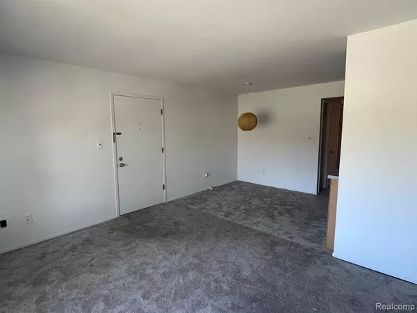 Harper Woods, MI 48225,19804 Harper Avenue