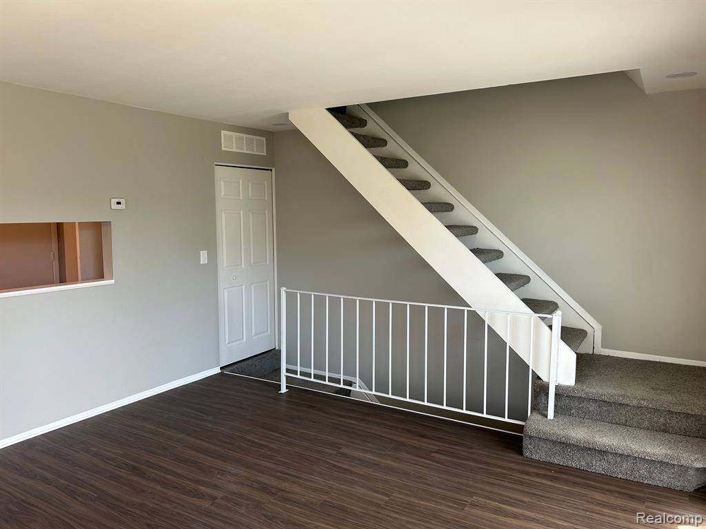 Novi, MI,23646 STONEHENGE Boulevard