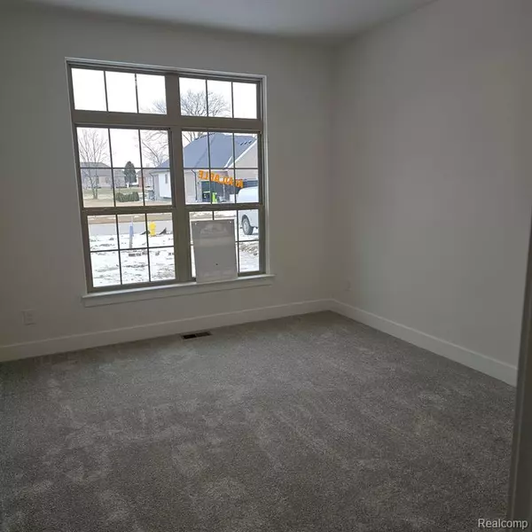 Macomb, MI 48042,50792 TIMBERSTONE Drive