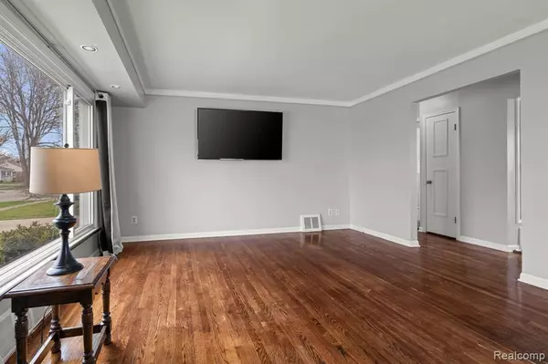 Saint Clair Shores, MI 48080,22728 CAROLINA Street