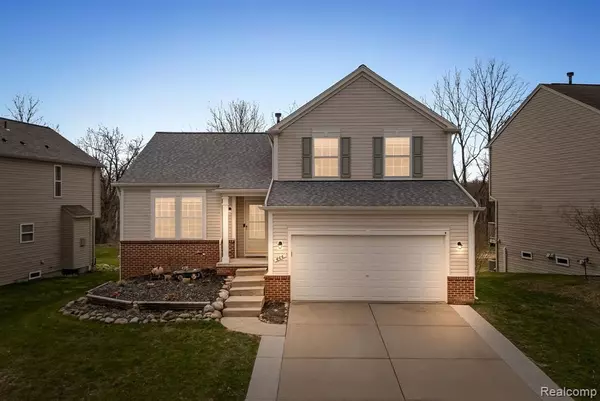 444 OTTER RUN Road, Holly, MI 48442