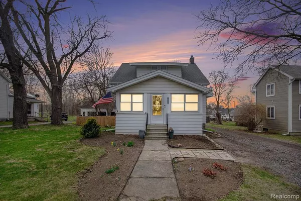 Goodrich Vlg, MI,10358 HEGEL Road