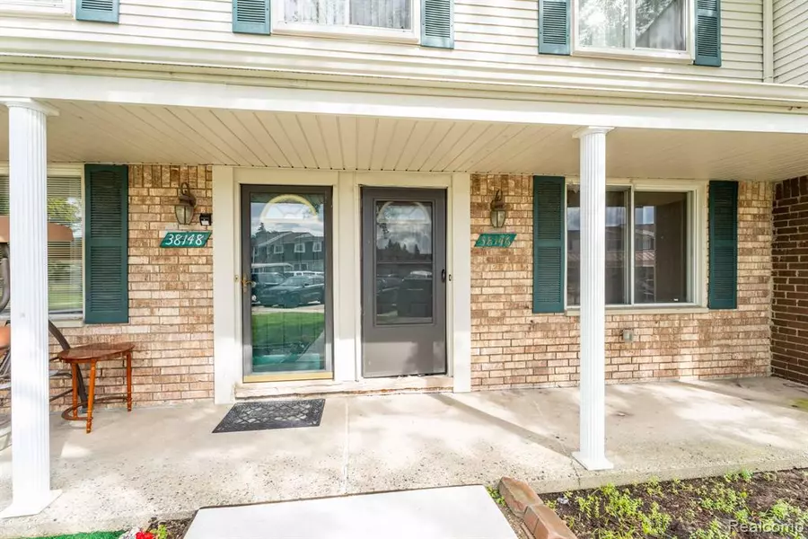 38146 JAMESTOWN Drive, Sterling Heights, MI 48312