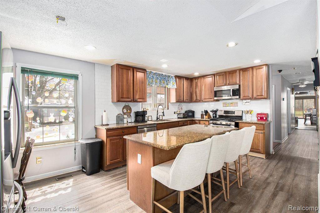 Huron, MI 48174,21308 Harriet Street
