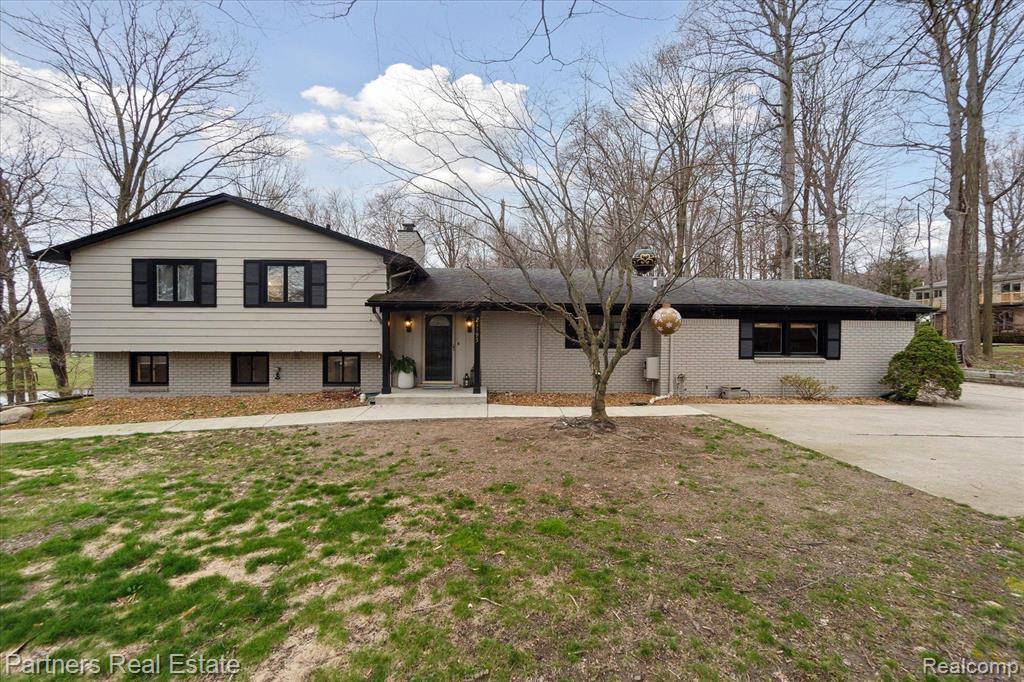 21195 LUJON Drive, Northville, MI 48167