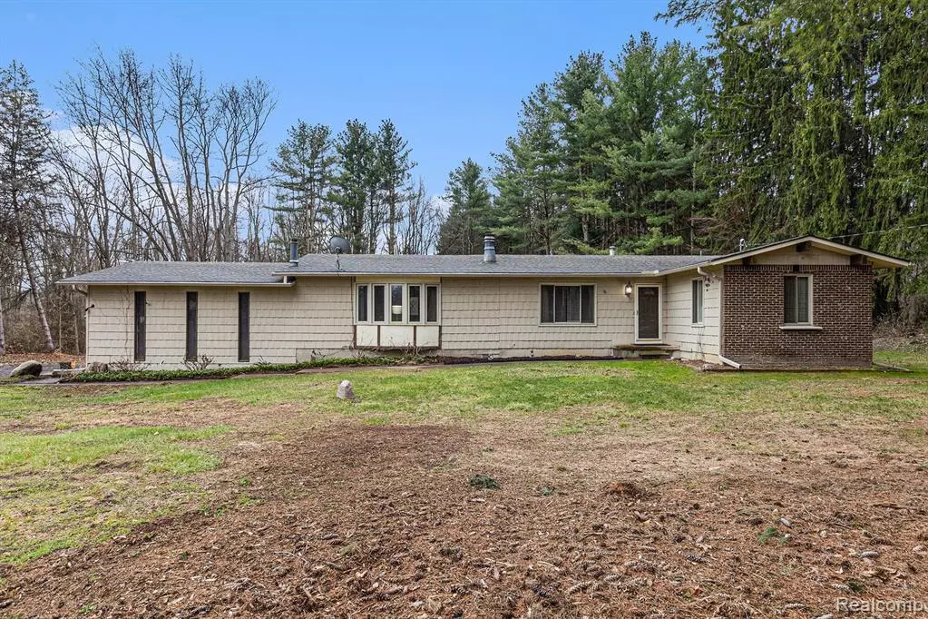 Holly, MI 48442,3150 W RATTALEE LAKE Road