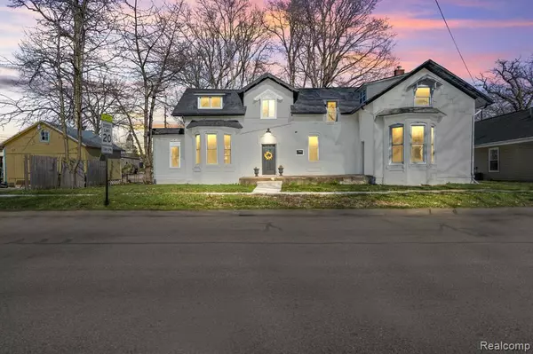 Hillsdale, MI 49242,9 S WEST Street