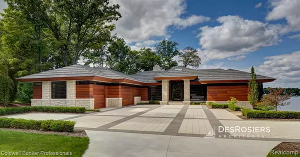 10173 CARMER Road, Fenton, MI 48430