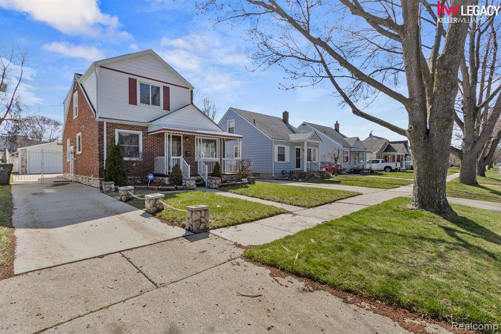 Saint Clair Shores, MI 48080,22620 DOWNING Street
