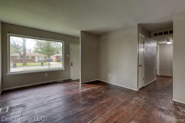 Inkster, MI 48141,29470 THOMAS Circle