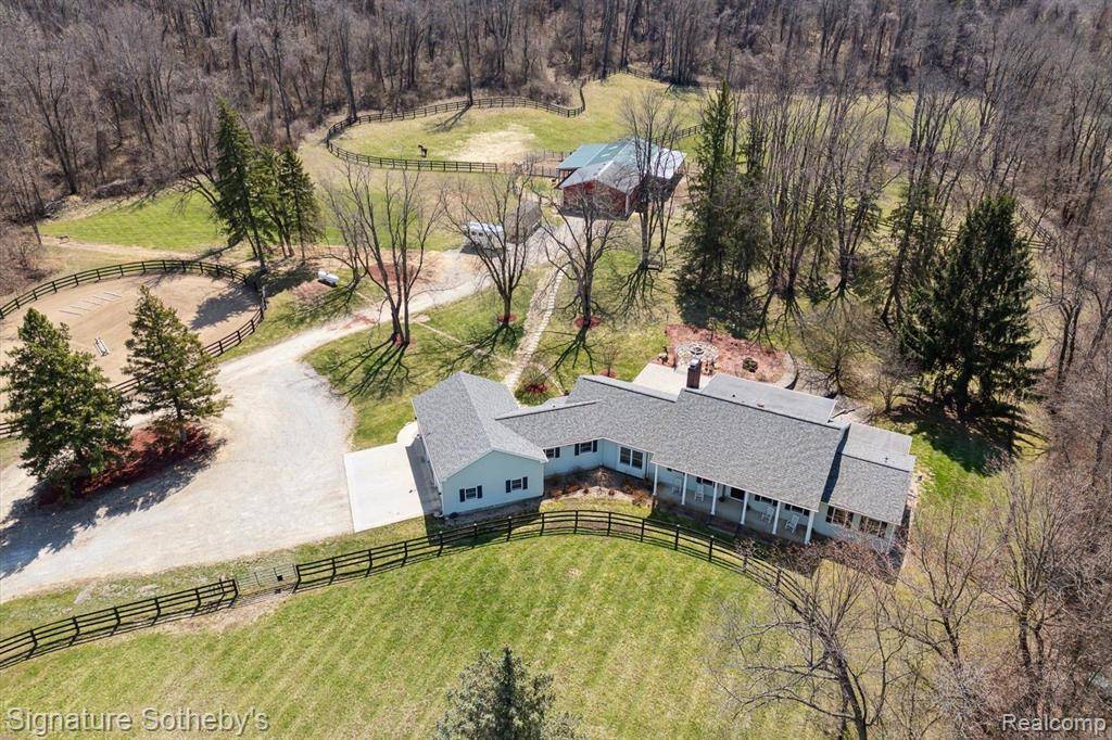 4715 FOX LAKE Road, Goodrich Vlg, MI