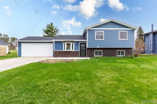 613 MURIEL Street, Pinckney, MI 48169