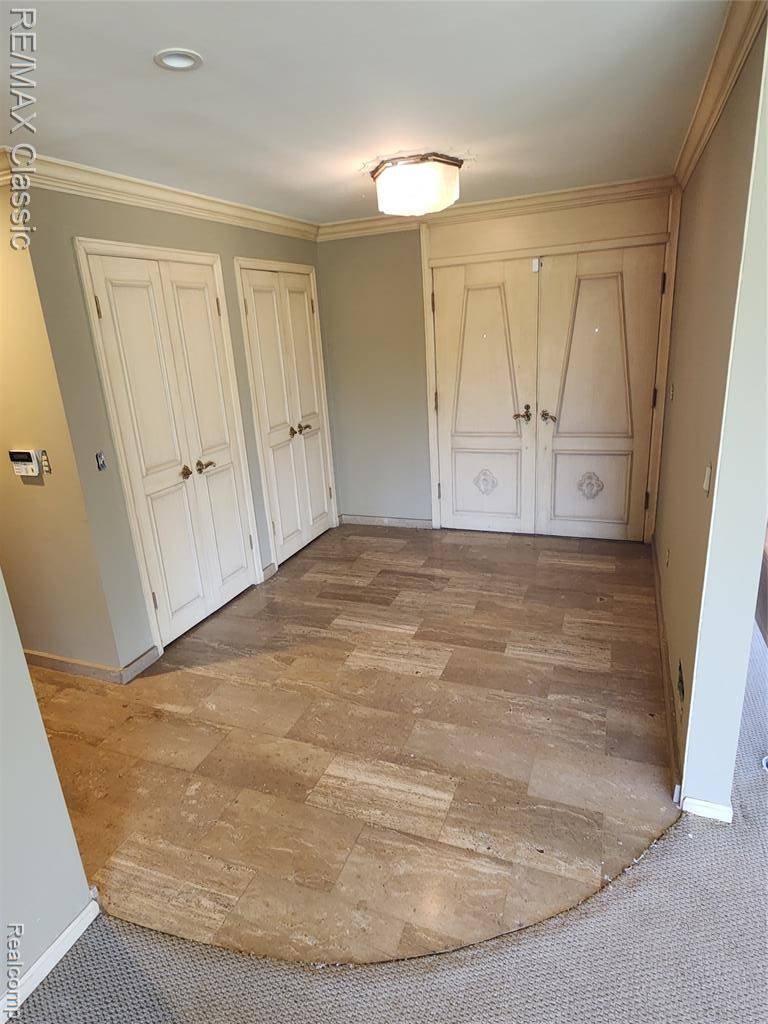 Farmington Hills, MI 48334,31126 FRANKLIN FAIRWAY Street