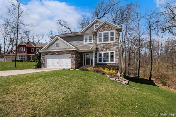 Howell, MI 48843,164 SLIDER Avenue