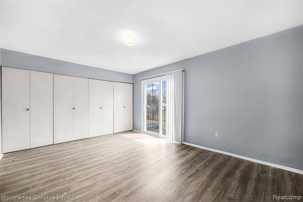 Clawson, MI,328 E ELMWOOD Avenue