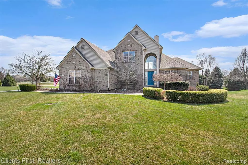 South Lyon, MI 48178,26023 DARIA W Circle