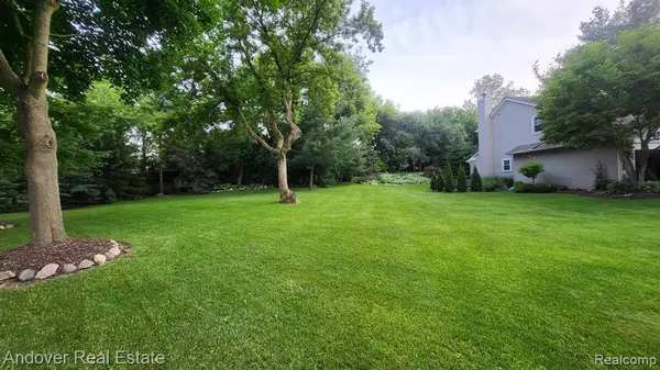 Clarkston, MI,5966 FOREST GROVE