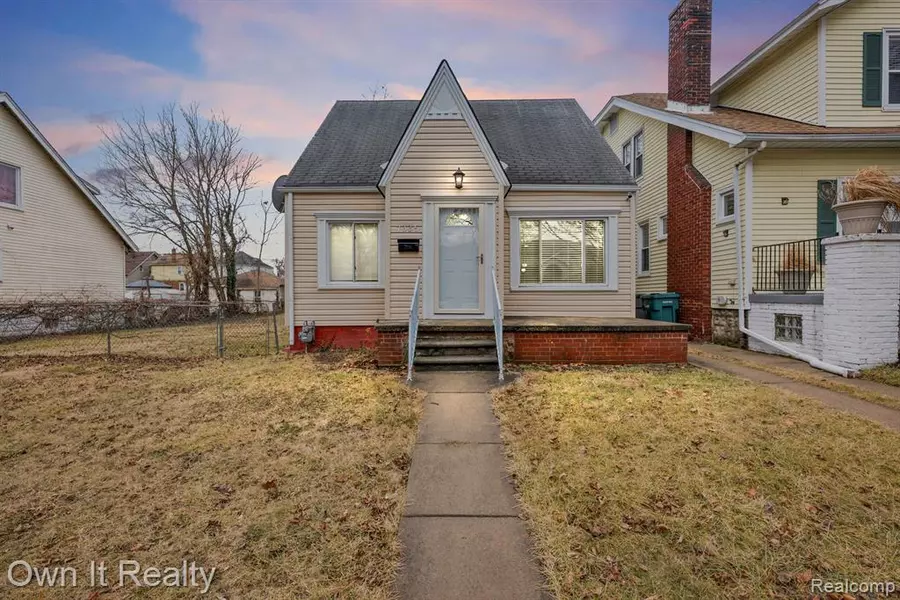 7335 Maple Street, Dearborn, MI 48126