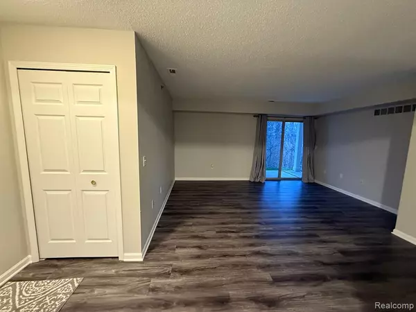 Grand Blanc, MI 48439,11102 Pinehurst Lane