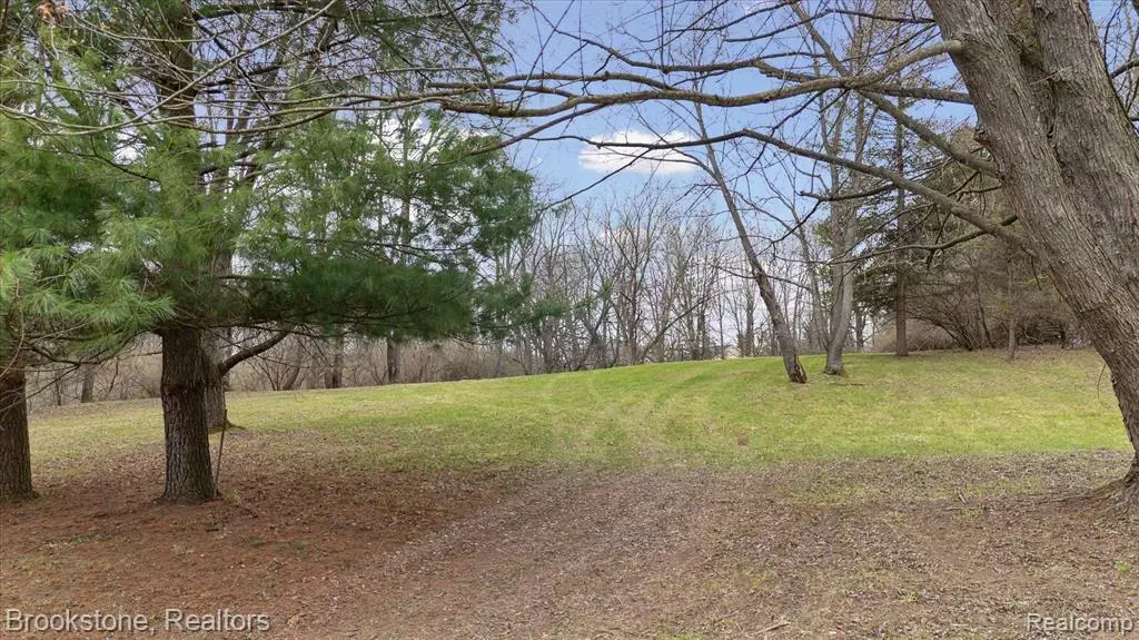 Dexter, MI 48130,0 LAUREN Drive