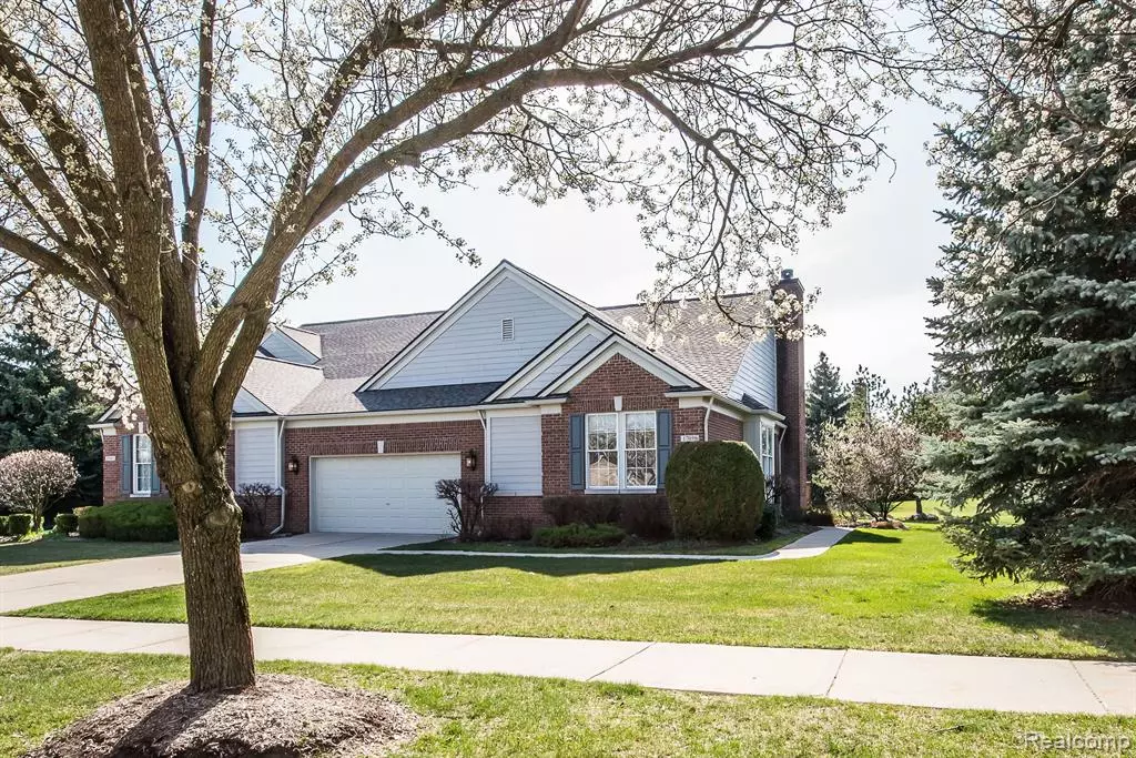 Northville, MI 48168,17059 BIRCHWOOD Drive