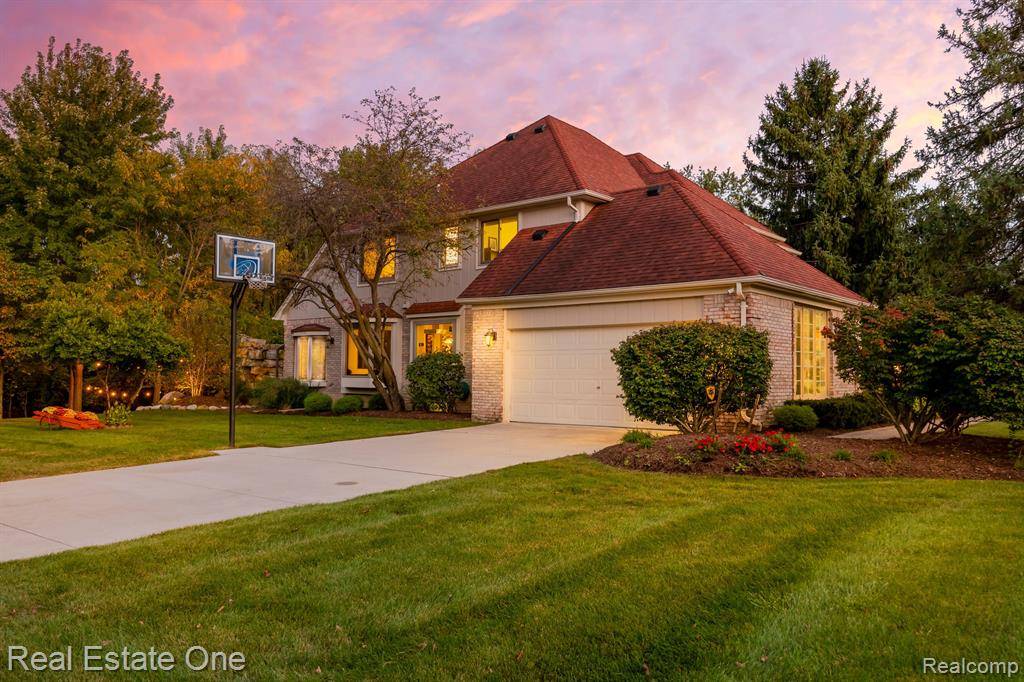 Troy, MI 48098,4088 PARKSTONE Court