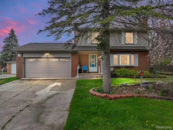 Monroe, MI 48162,826 HENDRICKS Drive