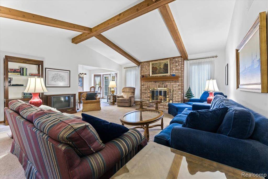 Clinton Twp, MI 48038,40643 WOODSIDE Drive