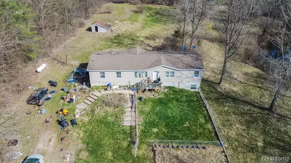 Fenton, MI 48430,6463 CENTER Road