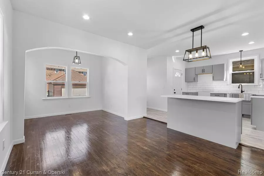 16210 PARKSIDE Street, Detroit, MI 48221