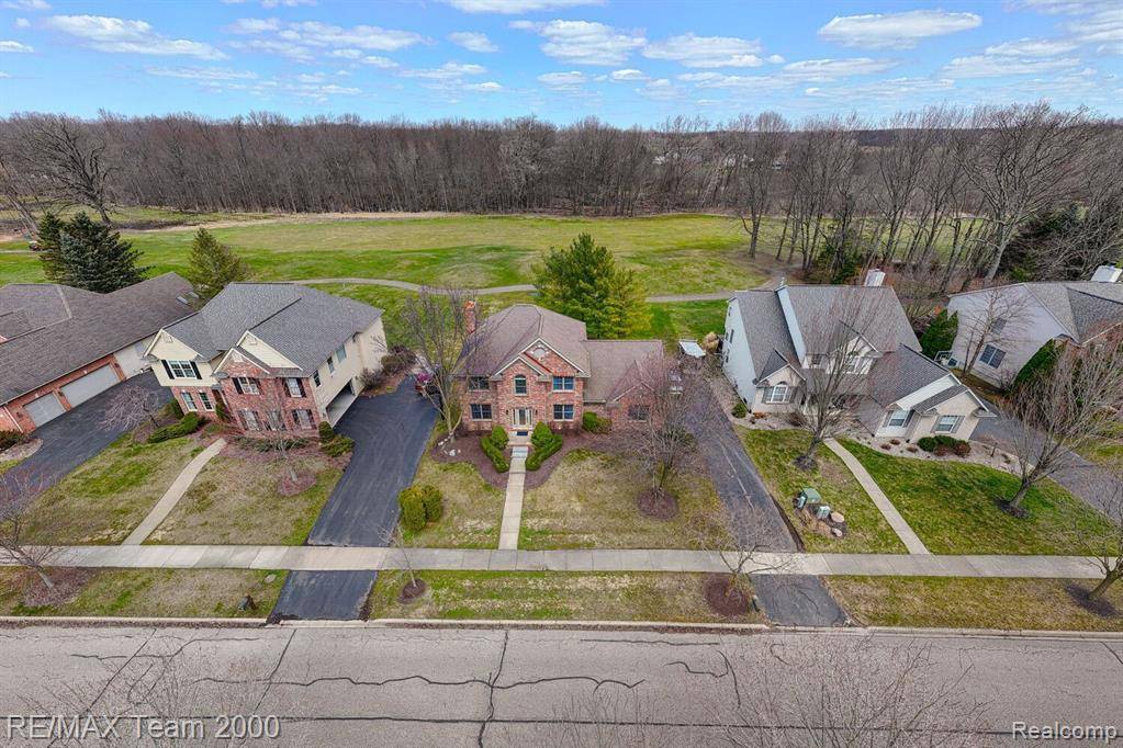 Grand Blanc, MI 48439,5681 WOODFIELD Parkway